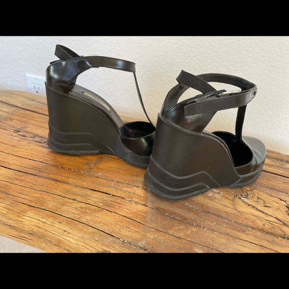 Prada T strap platform Mary Janes - Picture 5 of 8